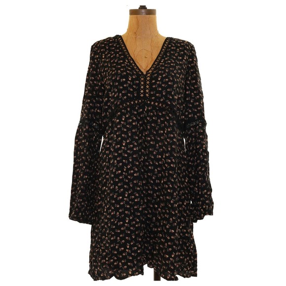 Wayf Nordstrom Shift Dress Size M Ladder Accent Long Sleeve Black Multi NEW B45 - Picture 1 of 3